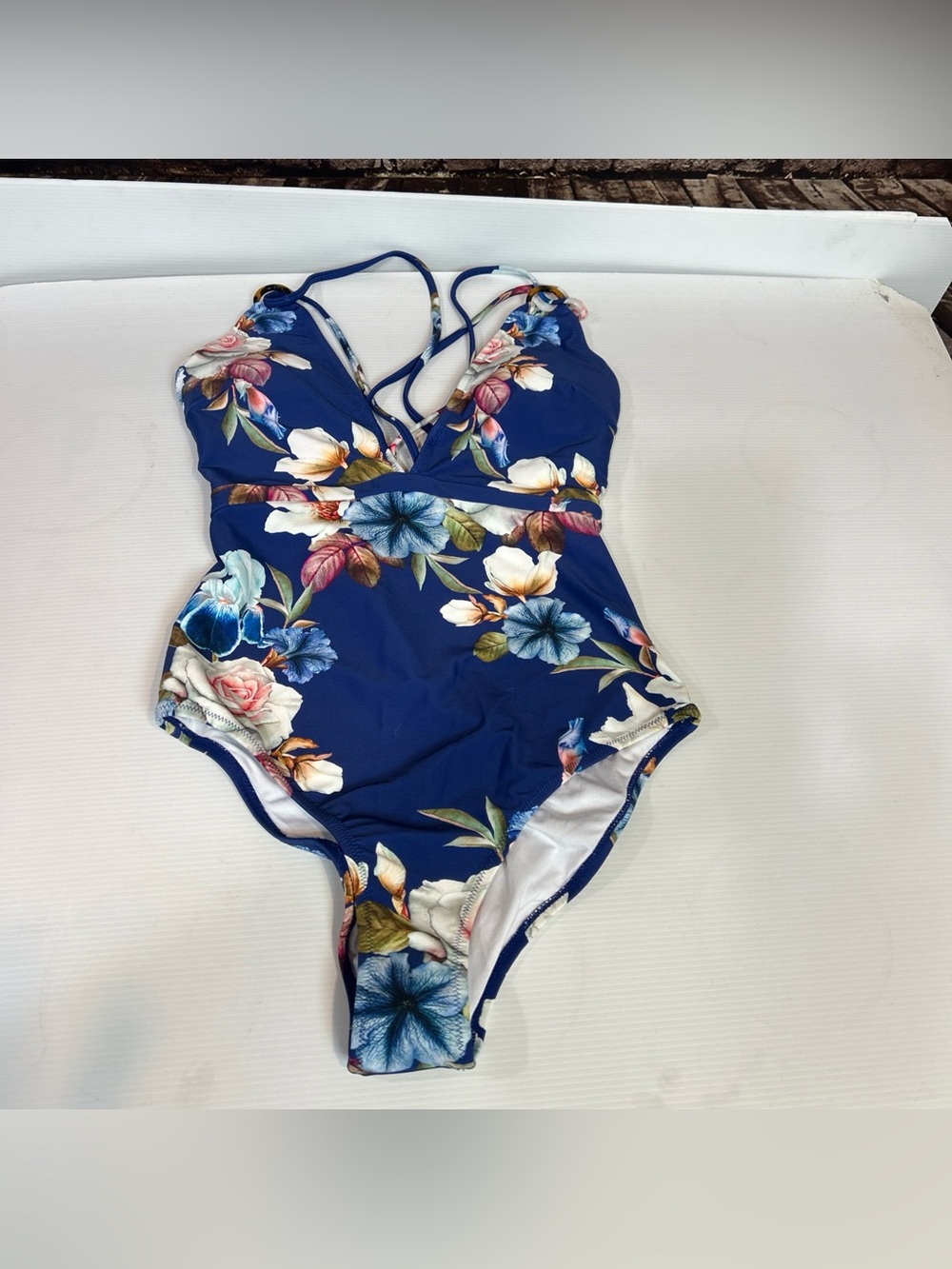Floral One-Piece by Cupshe Size Medium One Piece Swimsuit - Blue